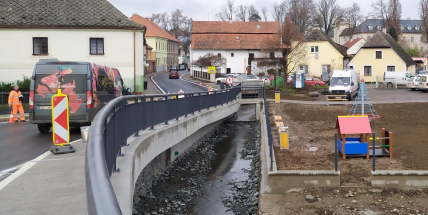 Nový most ve Spáleném Poříčí na hlavním tahu z Plzně je průjezdný bez omezení