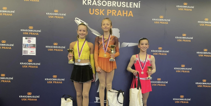 Mladé krasobruslařky úspěšně reprezentují příbramský klub
