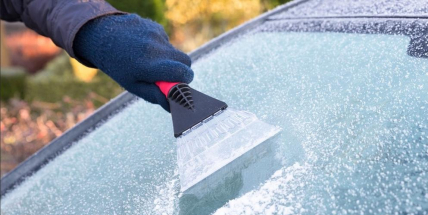 V pondělí hrozí na Příbramsku ledovka, řidičům může způsobit problémy