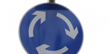 Nebezpečnou křižovatku v Nepomuku brzy nahradí kruhový objezd