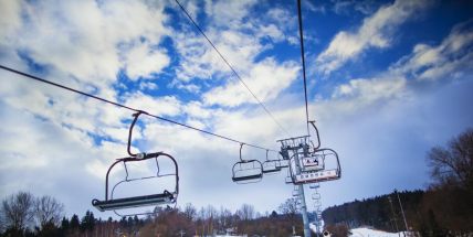 Středočeské lyžařské areály mají i s oblevou dobré podmínky, sníh by měl vydržet