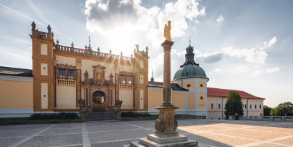 Křesťané si dnes připomínají narození Ježíše Krista