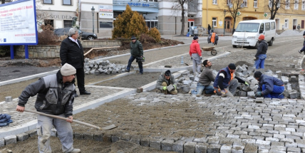 Při rekonstrukci náměstí T. G. Masaryka se potvrdily historické zprávy, že zde byl původně příbramský hřbitov