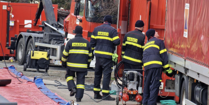 Ve velkochovu drůbeže v Sedlčanech dnes kvůli ptačí chřipce utratí 12.000 kuřat a tisícovku krůt
