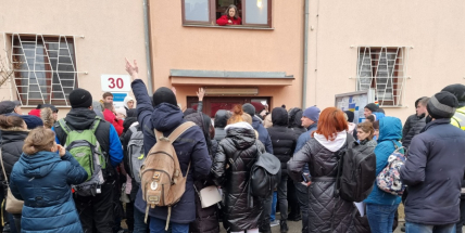 Ministerstvo navrhlo, aby nouzové ubytování pro uprchlíky bylo zdarma nejvýš 150 dnů