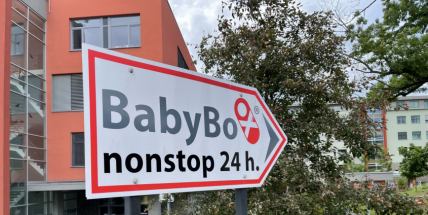 Babybox v Příbrami letos oslaví 15 let. Víte, kolik dětí skrz něj vstoupilo do života?