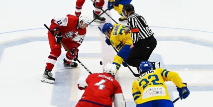 Josef Hasman pomohl v úvodním zápase ČR dvěma góly porazit Švédsko 7:2