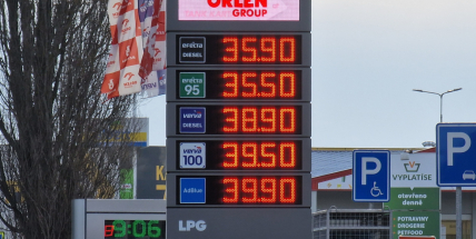 Benzin i nafta ve Středočeském kraji od minulého týdne zlevnily