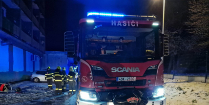 Hasiči likvidovali požár v příbramské ubytovně, nikdo se nezranil
