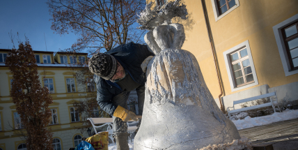 Výstavu Olovo si projdete s jejím autorem Martinem Zetem, do příbramské galerie dorazí i geolog Václav Cílek