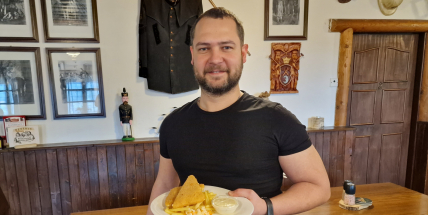 Příbramská restaurace nabídla smažák za 50 korun. Za víkend jich prodala přes 600