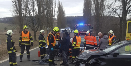 U Těchařovic se srazila dvě auta, tři zranění