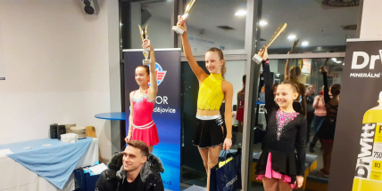 Krasobruslařky bodovaly v Brně i v Českých Budějovicích. Cenný skalp přivezla Viktorie Křivová