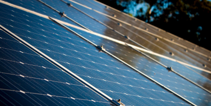 Podvodníci začali zneužívat zájem o fotovoltaiky, slibují nereálnou návratnost