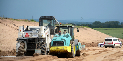 Dostavbě dálnice D4 začíná stavební sezóna, řidiče čeká řada omezení