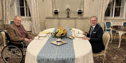 Fiala se při dnešní večeři rozloučí se Zemanem ve funkci prezidenta
