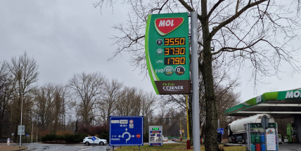 Benzin ve Středočeském kraji nepatrně zdražil, nafta mírně zlevnila