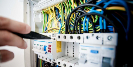 Zhruba 87 pct zprostředkovatelů energií podle kontrol zneužilo důvěry klientů