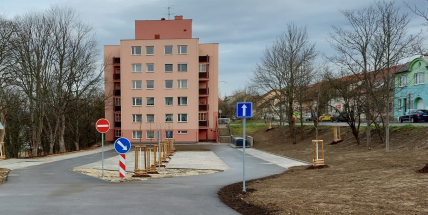 Stavbaři vybudovali u Čekalíkovského rybníka v Příbrami dvě parkoviště