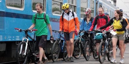 Sezona kol je tu, posílily spoje pro cyklisty mířící do Brd