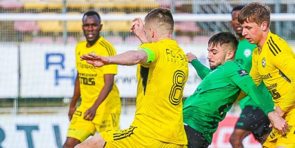 Varnsdorf na podmáčeném trávníku šokoval Příbram. O osudu utkání rozhodla nešťastná teč v poslední vteřině