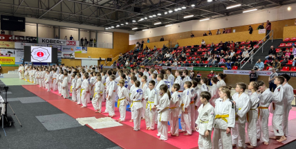 Mladí judisté důstojně uctili památku Jiřího Straky