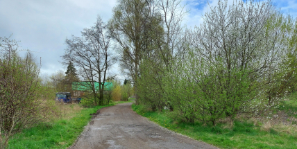 Příbram zpevní účelovou komunikaci u Litavky