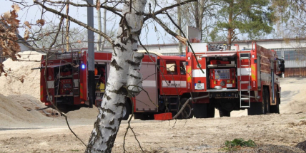 Hasiči vyjížděli do Březnice k požáru technologie ve výrobně pelet