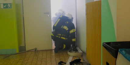 Video: Cvičný požár v dobříšské základní škole prověřil hasiče