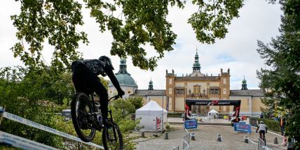 Svatohorský Downtown Příbram 2023: Finálový závod evropské urban downhill série