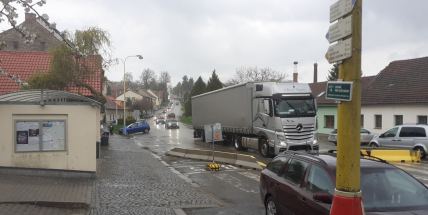 Milín čekají horké měsíce, ode dneška tudy povede objížďka uzavřeného úseku budované D4