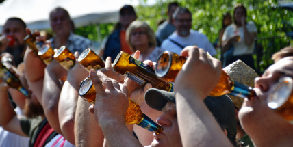 Fotogalerie: Pivo teklo proudem, vůně guláše provoněla Březnici