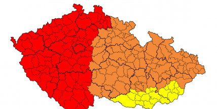 Na západ země dorazí extrémně silné bouřky, meteorologové nevylučují ani tornádo