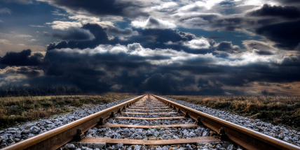 Dráhy kvůli bouřkám posílily dispečink a pohotovost, připravily vodu i jídlo