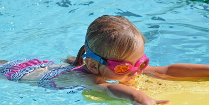 Po mírném ochlazení uprostřed týdne se teploty vrátí ke 30 stupňům