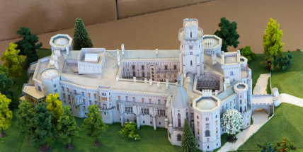 Muzeum Hořovicka vystavuje papírové modely hradů a zámků