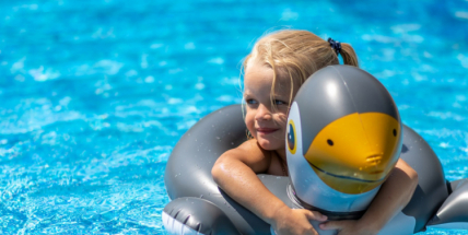 Velmi vysoké teploty nás neopustí ani v týdnu, pro dnešek platí i výstraha