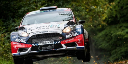 Automobilový závod Rally Příbram o víkendu omezí dopravu v Příbrami