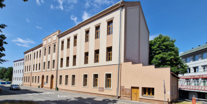 Řada škol ve středních Čechách si na prázdniny naplánovala opravy