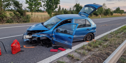 Dálnici D4 u Dlouhé Lhoty uzavřela nehoda dvou aut, do nemocnice převezli dvě děti