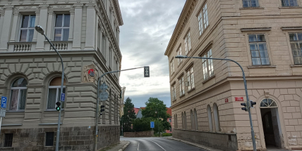 Od pátku bude kvůli opravě havarijního stavu kanalizace neprůjezdná Hailova ulice