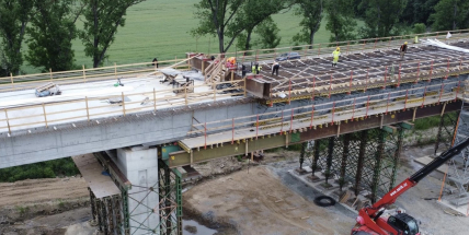 Vláda vyhodnotí využití PPP projektů pro železniční a dálniční stavby