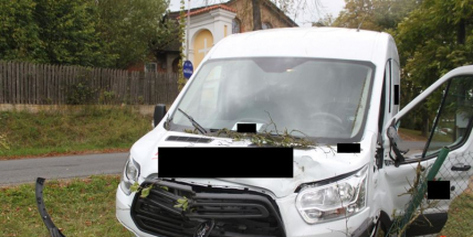 Pro řidiče nákladního vozu musel vrtulník