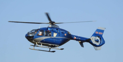 U Jinecké baštiny v Brdech havaroval cyklista, do nemocnice ho přepravil vrtulník