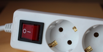 Elektřina i přes zlevňování dodavateli v příštím roce podraží