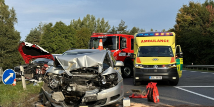 U Brodu se srazila dvě auta, dva lidé se zranili