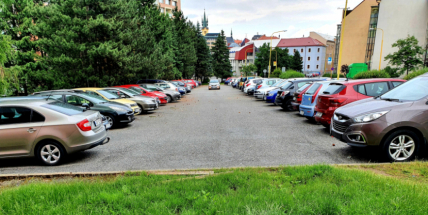 Parkovací dům, který chce soukromý investor vybudovat v Milínské ulici, by po 50 letech přešel do majetku města