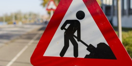 Stavbaři opraví silnice u Mníšku pod Brdy, práce vyjdou na 132 mil. Kč
