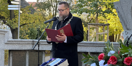 Do pomníku obětem první světové války v Příbrami byly vloženy unikátní časové kapsle