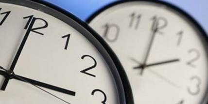 Dnes v noci skončí letní čas, hodiny se posunou o 60 minut zpět